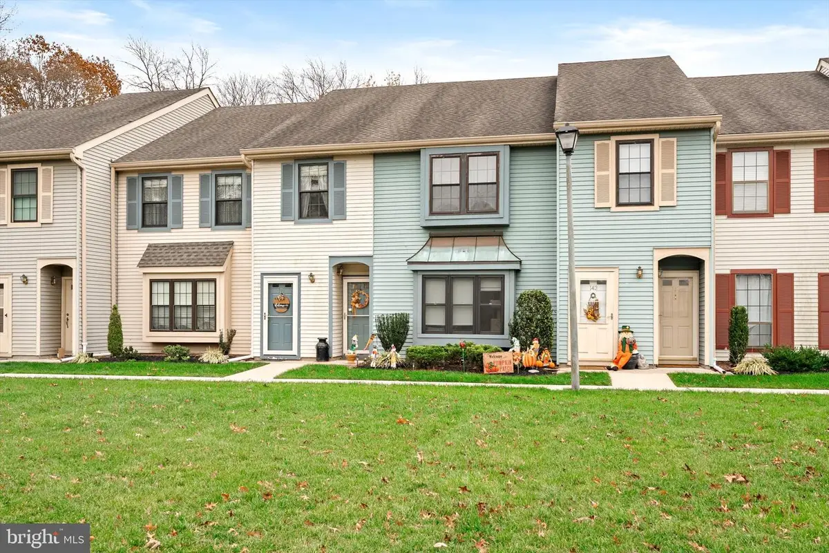 142 Wyndham Pl, Robbinsville, NJ 08691 - Image #1