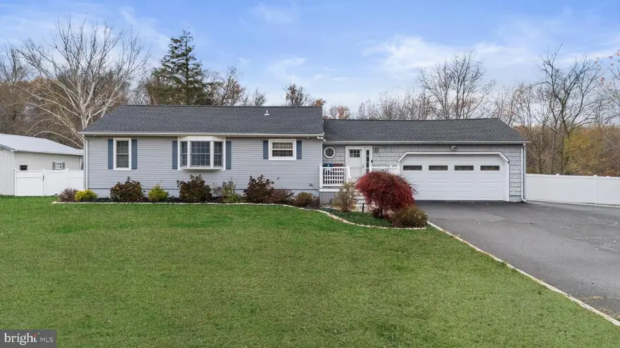332 Gordon Rd, Robbinsville, NJ 08691 - Image #3
