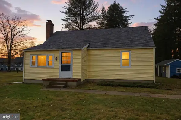 131 Crusher Rd, HOPEWELL, NJ 08525