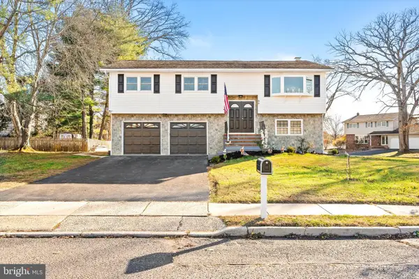 93 Tudor Dr, HAMILTON, NJ 08690