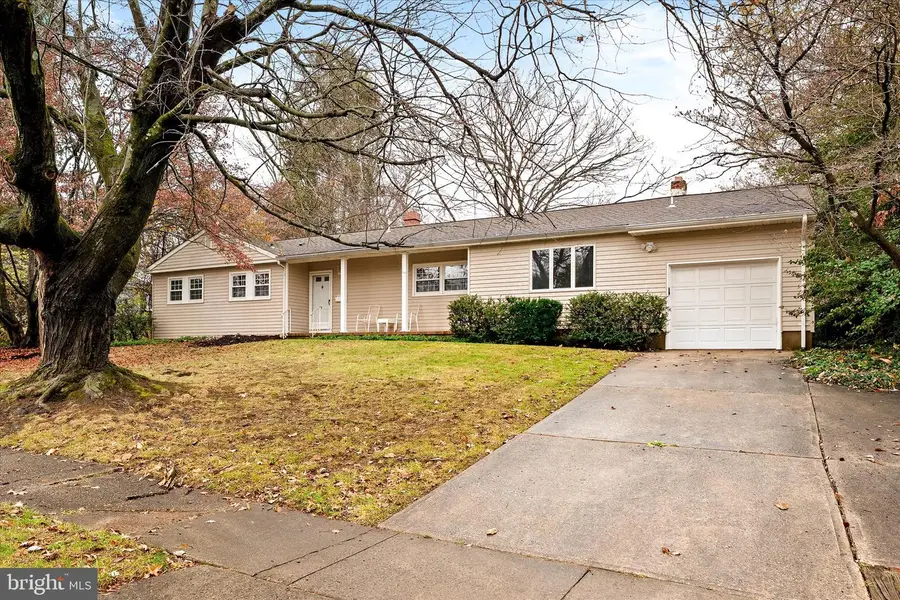 16 Royal Oak Rd, Lawrence Township, NJ 08648 - Image #2