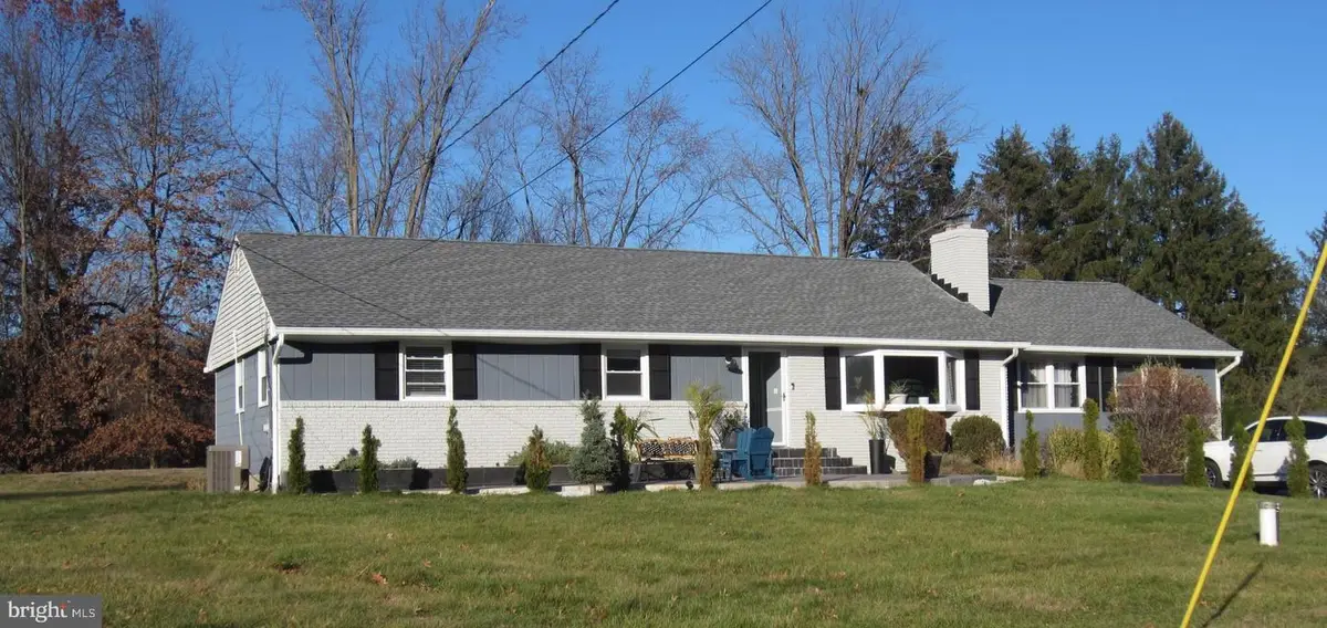 6 Morningside Dr, Pennington, NJ 08534 - Image #1