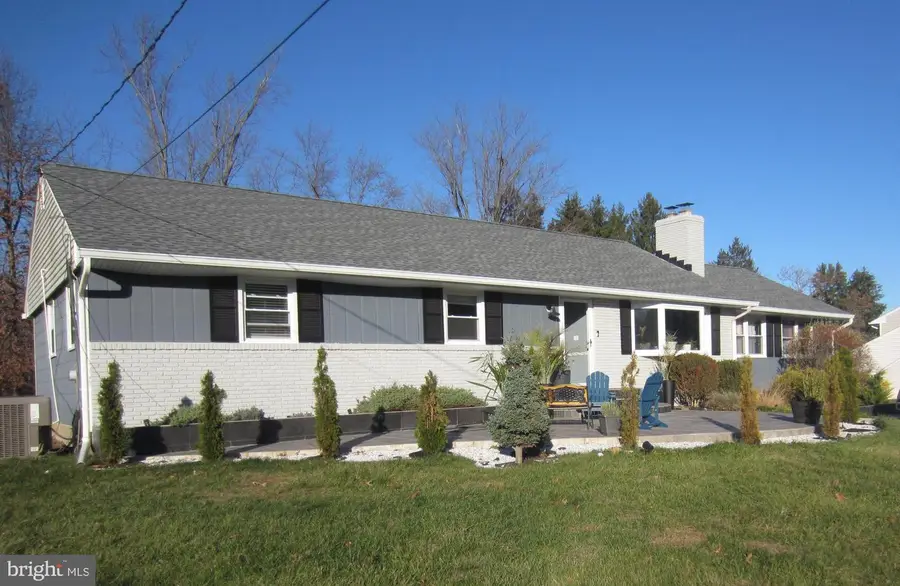 6 Morningside Dr, Pennington, NJ 08534 - Image #2