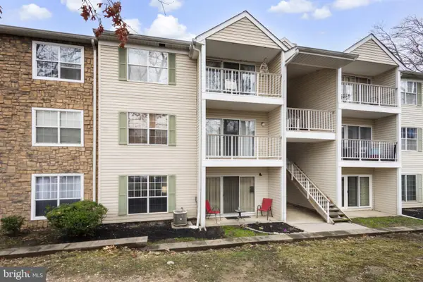 65 Mulberry Ct, HAMILTON, NJ 08619