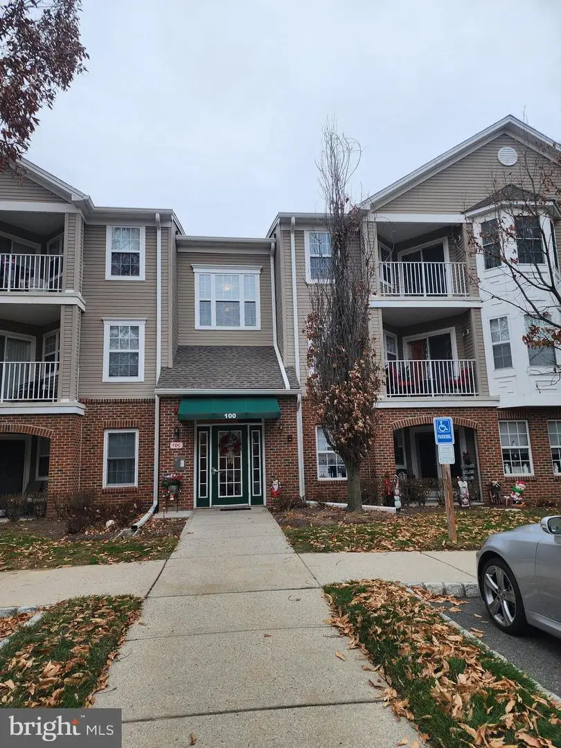 132 Mowat Cir, Hamilton, NJ 08690 - Image #1