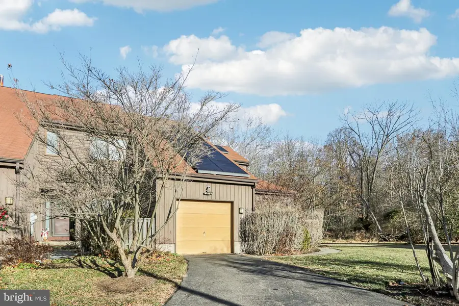 18 Jacob Ct, Trenton, NJ 08628 - Image #2