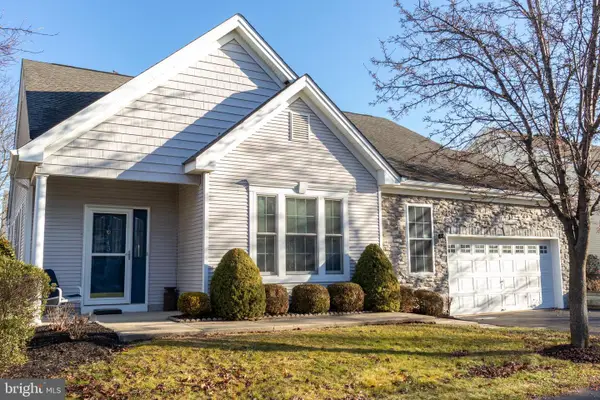 43 Chickadee Way, HAMILTON, NJ 08690