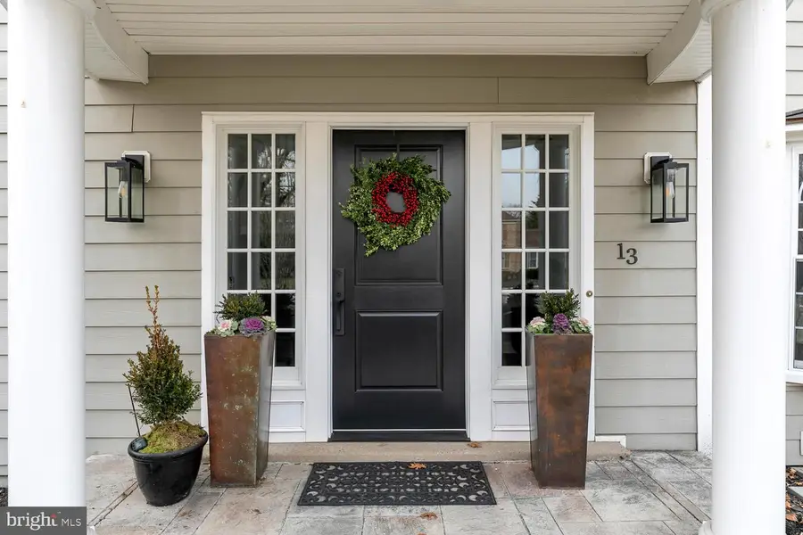 13 Edith Dr, Lawrenceville, NJ 08648 - Image #2