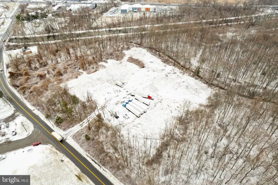 220 Bakers Basin Rd, Trenton, NJ 08648 - Image #2