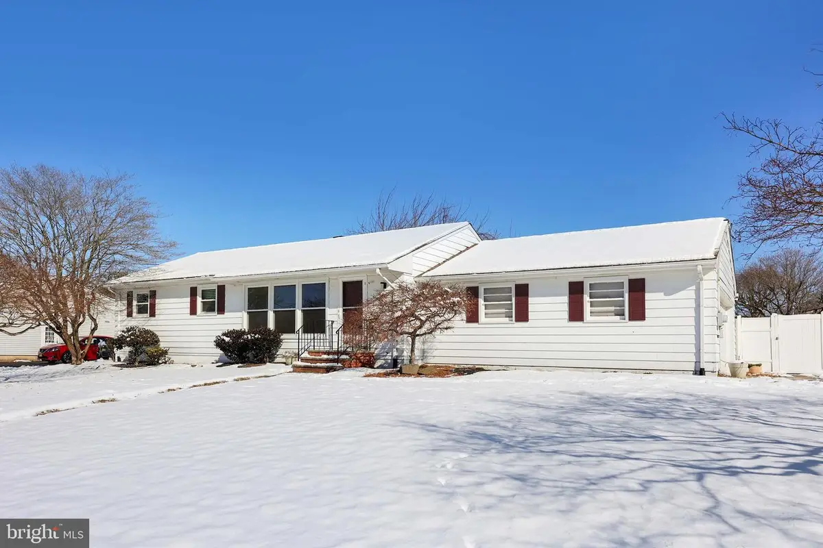 42 Running Brook Rd W, Ewing Township, NJ 08638 - Image #1