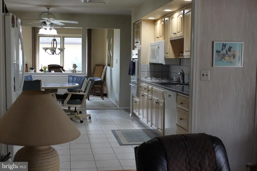 8 Mint Leaf Dr, Hamilton, NJ 08690 - Image #3