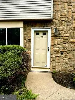 102 Teal Ct, East Windsor, NJ 08520 - Image #2