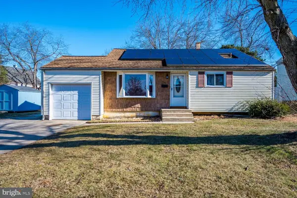 33 Elton Ave, HAMILTON, NJ 08620