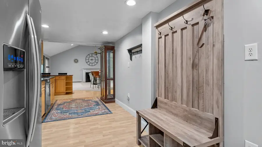 6 Cortlandt Ave, Titusville, NJ 08560 - Image #2