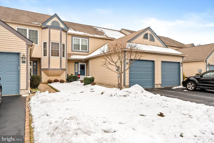 8 Laurel Ct, Hamilton, NJ 08690 - Image #2