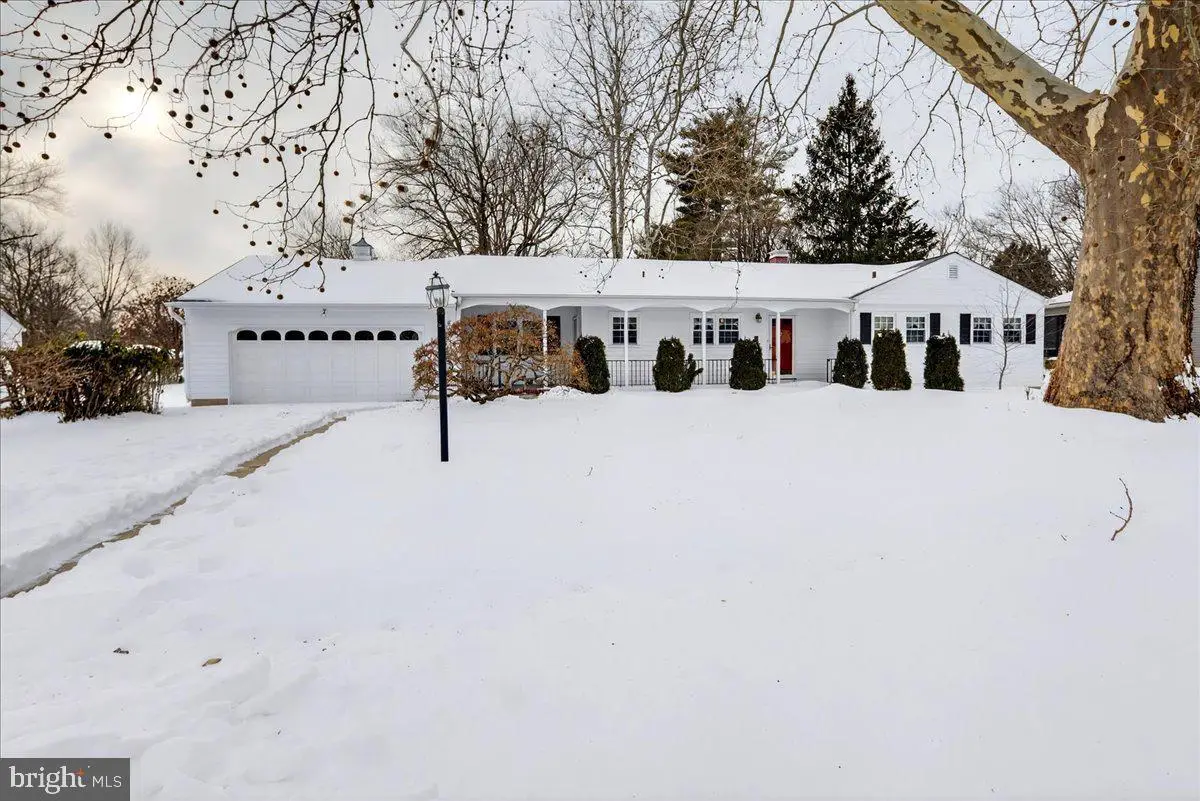 6 Royal Oak Rd, Lawrence, NJ 08648 - Image #1