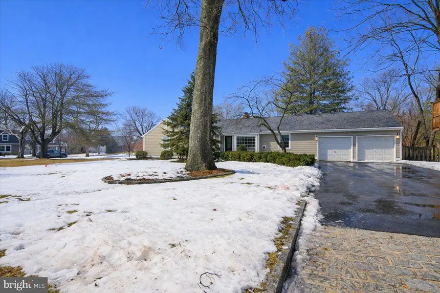 11 Baldwin St, Pennington, NJ 08534 - #2