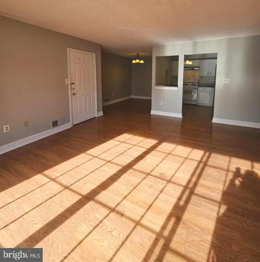 14 Versailles Ct, Trenton, NJ 08619 - Image #3