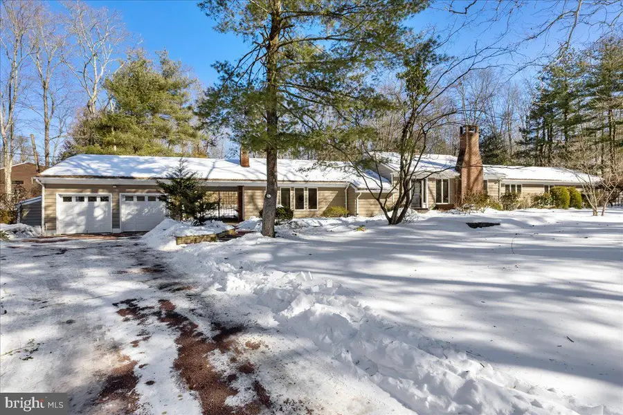 165 Heather Ln, Princeton, NJ 08540 - Image #2