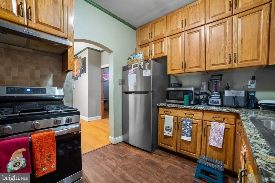 225 S Johnston Ave, Hamilton, NJ 08609 - #3