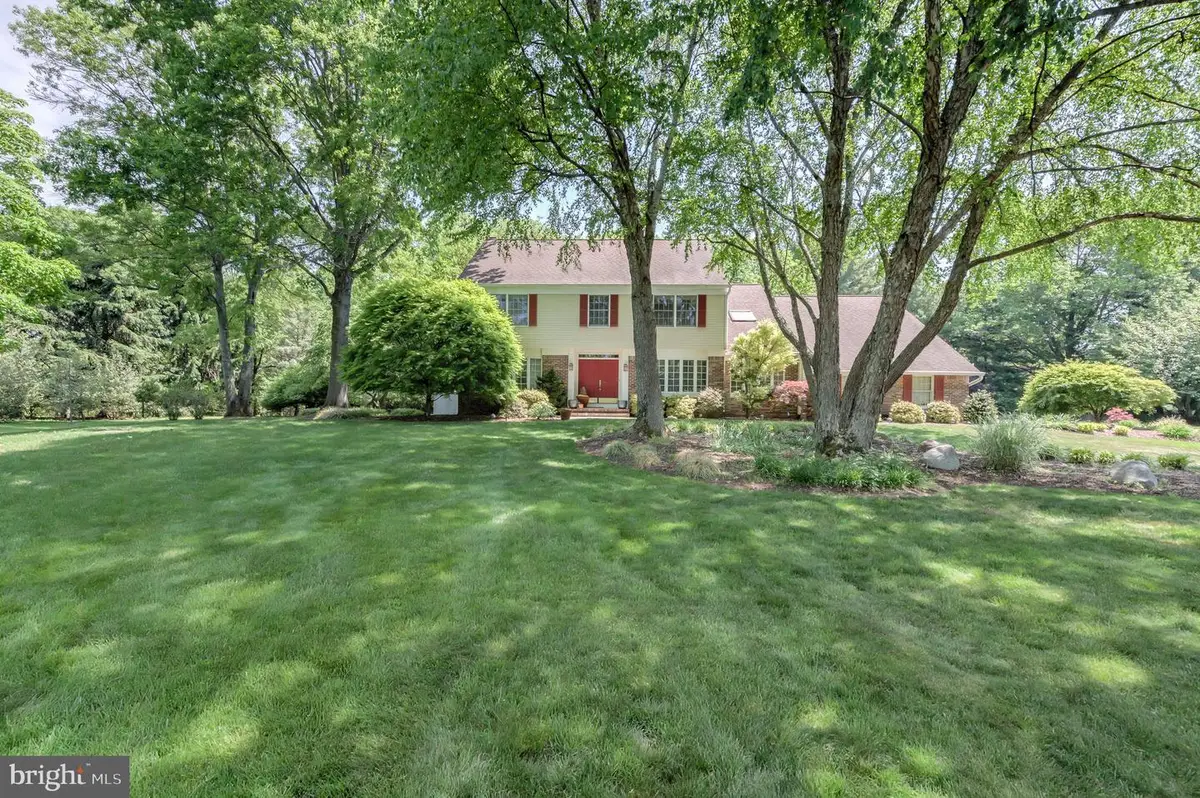 4 Guilford Ct, Princeton Junction, NJ 08550 - #1