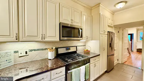 17 Aiken Ave, PRINCETON, NJ 08540