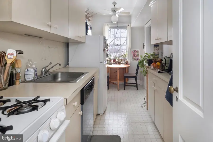 15 Palmer Sq W #d, Princeton, NJ 08542 - #2