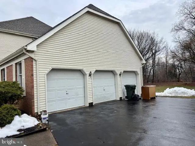 5 Banff Dr, Princeton Junction, NJ 08550 - #2