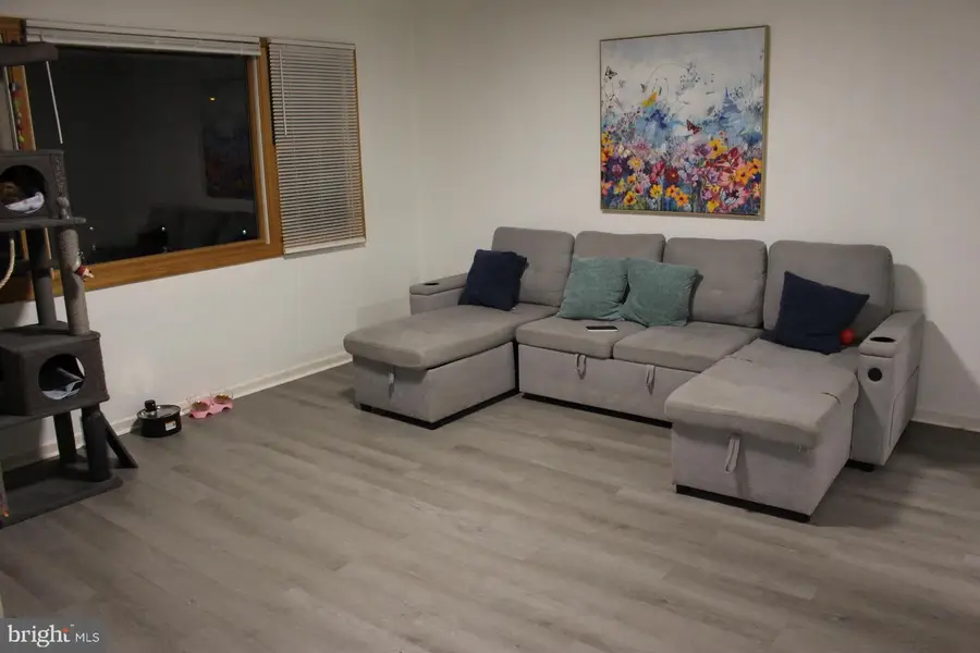 22 Farrell Ave, Trenton, NJ 08618 - #3