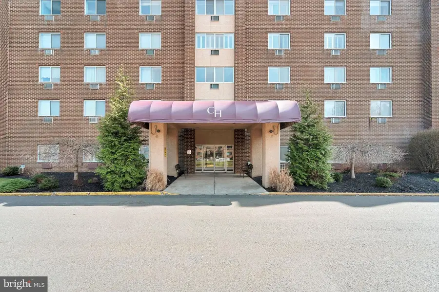 860 Lower Ferry Rd #6 M, Ewing, NJ 08628 - #2