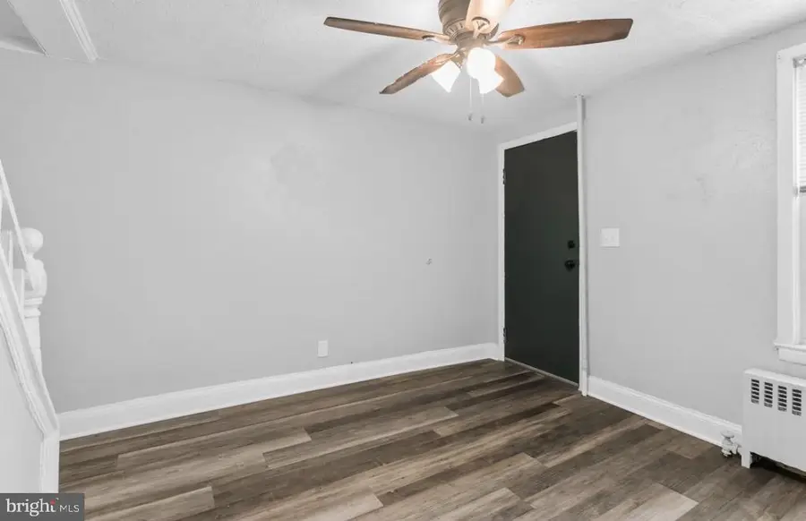49 Bond St, Trenton, NJ 08618 - #3