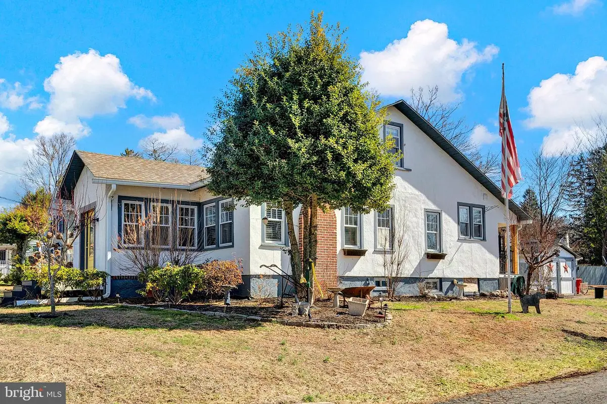 35 Lafayette Ave, Titusville, NJ 08560 - #1