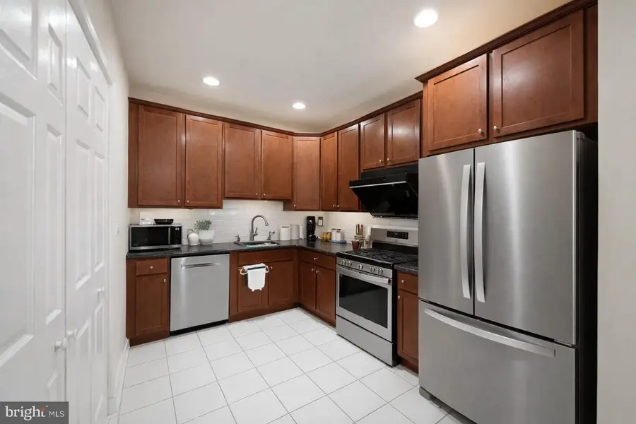 1043 Halifax Pl, Hamilton, NJ 08619 - #2