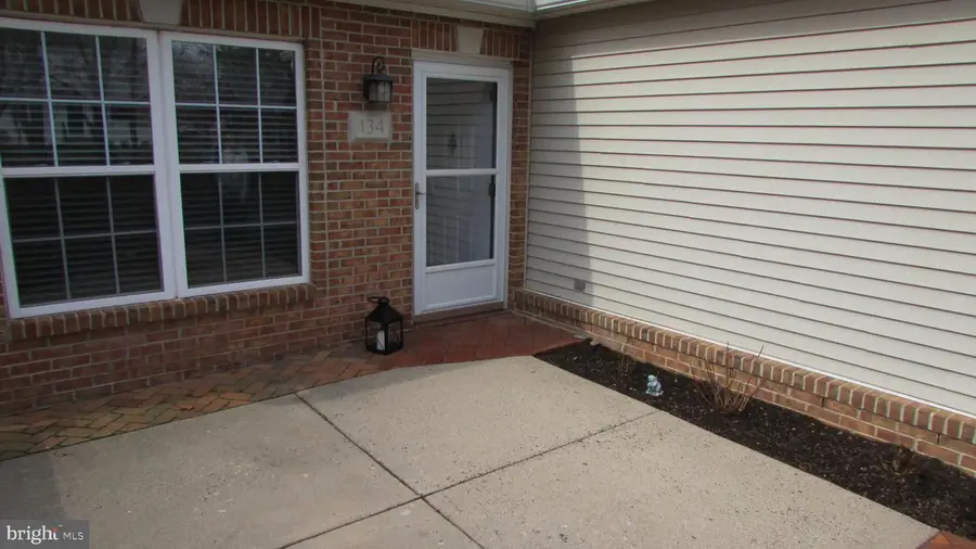 134 Woolsey Ct, Pennington, NJ 08534 - #3