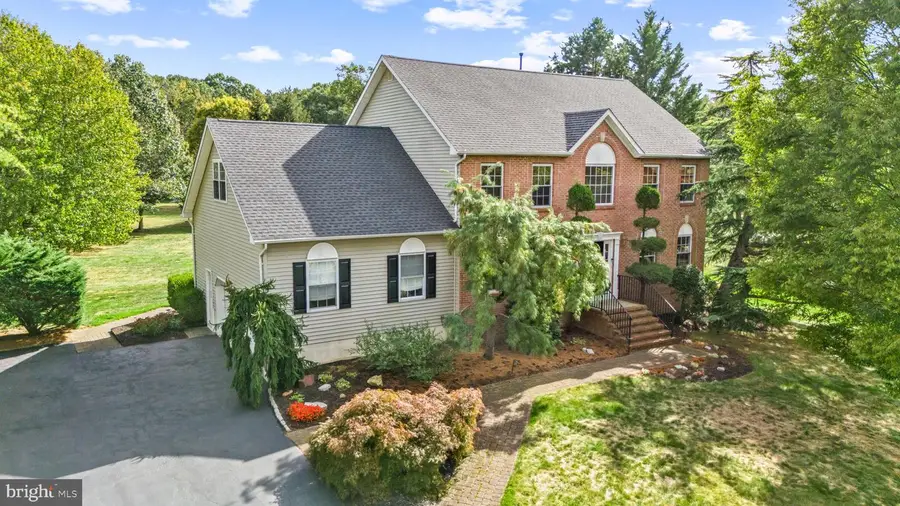 3 Sara Dr, Robbinsville, NJ 08691 - #3