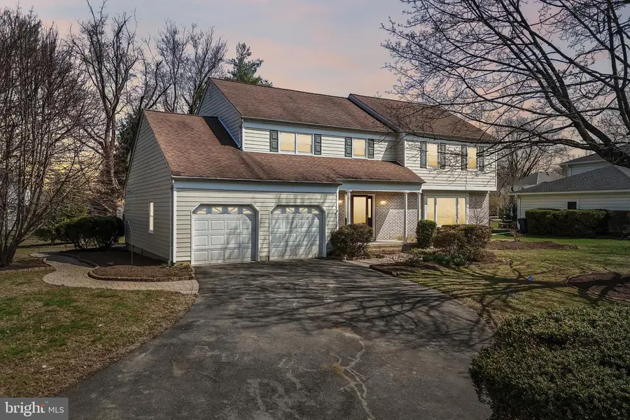 8 Woodbury Ln, Lawrenceville, NJ 08648 - #2