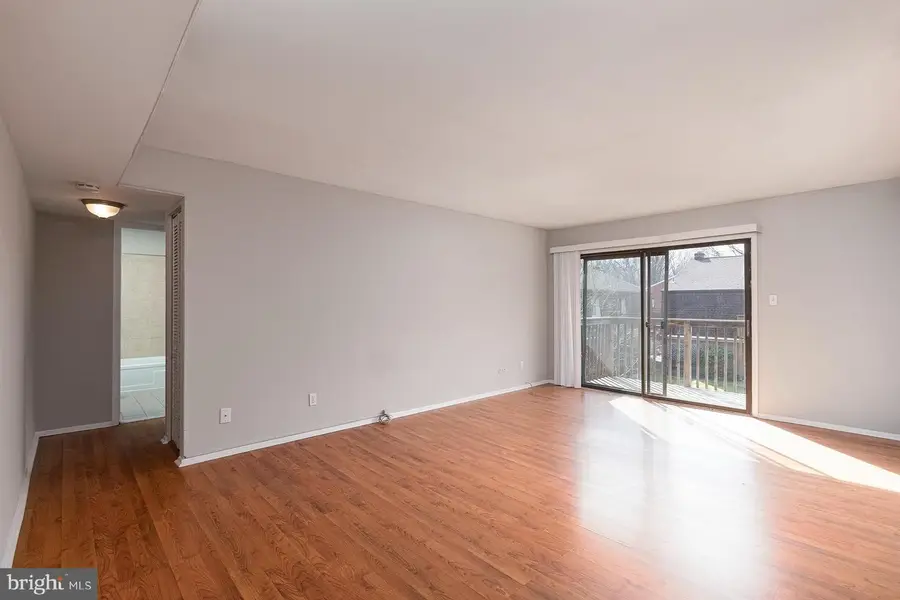 423 Meadow Woods Ln #310, Lawrence, NJ 08648 - #3