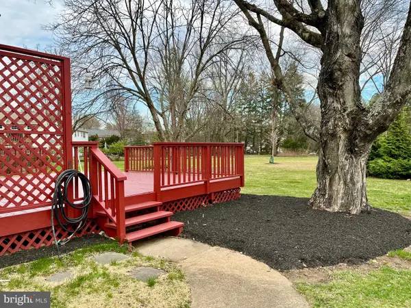 2 Springwood Dr, PRINCETON JUNCTION, NJ 08550