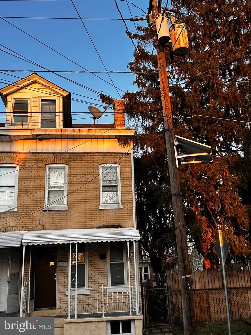 450 Whittaker Ave, Trenton, NJ 08611 - #2