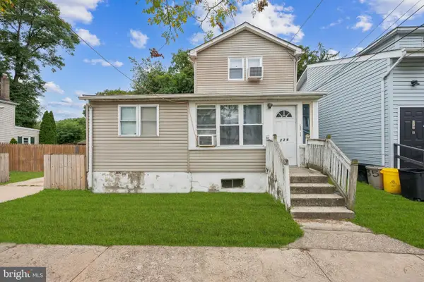 229 Parkinson, HAMILTON, NJ 08609