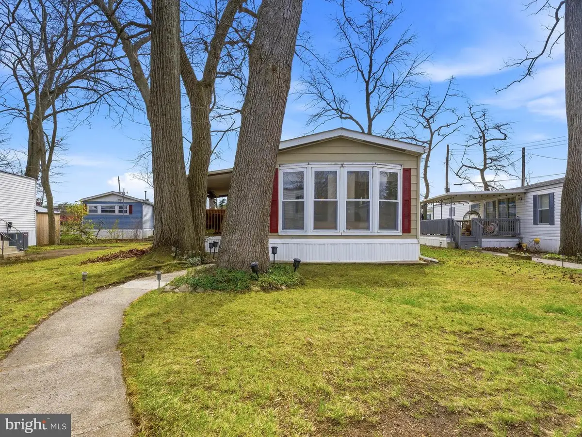 1 Forest Dr, East Windsor, NJ 08520 - #1