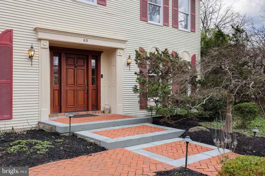 69 Danville Dr, Princeton Junction, NJ 08550 - #2