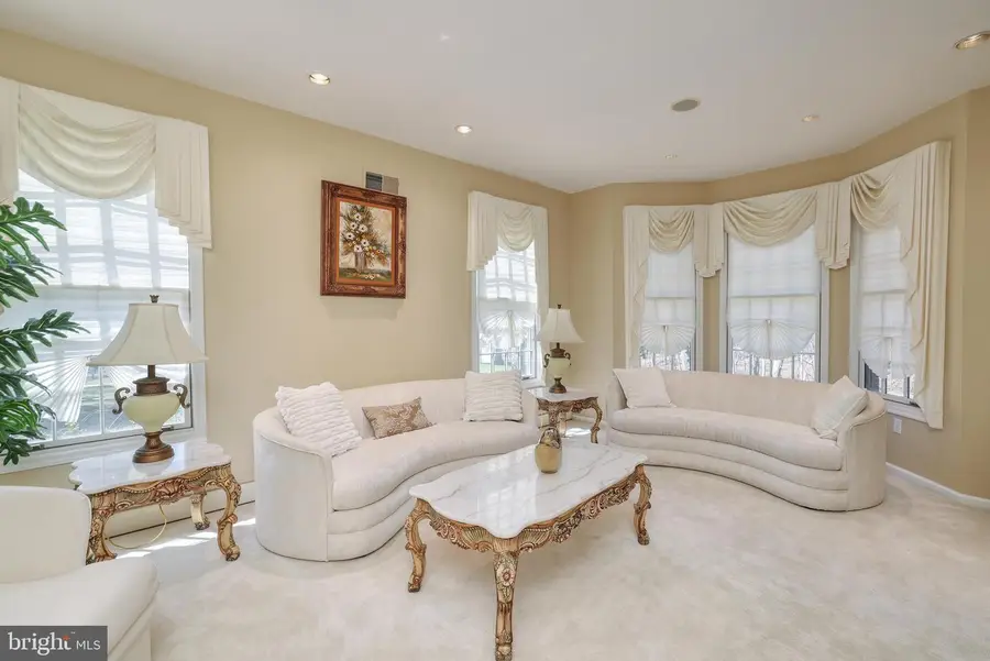 15 Scenic Dr, Trenton, NJ 08628 - #3