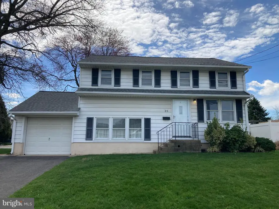 25 Mallory Way, Hamilton, NJ 08610 - #2