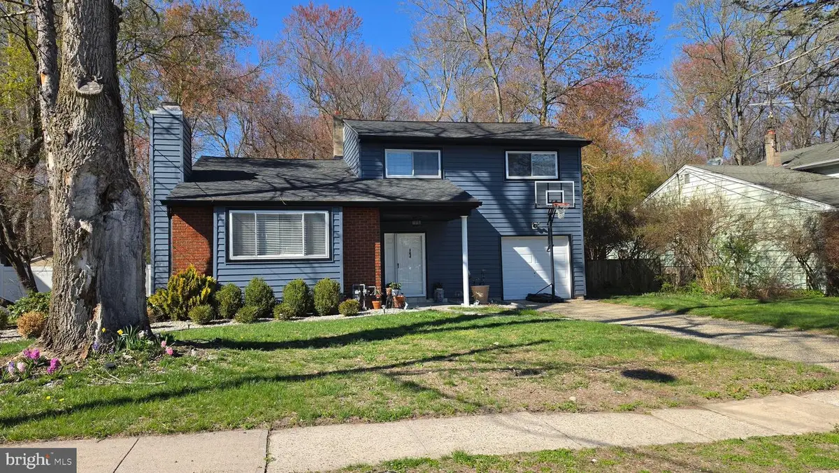 18 Peabody La, Hamilton, NJ 08619 - #1