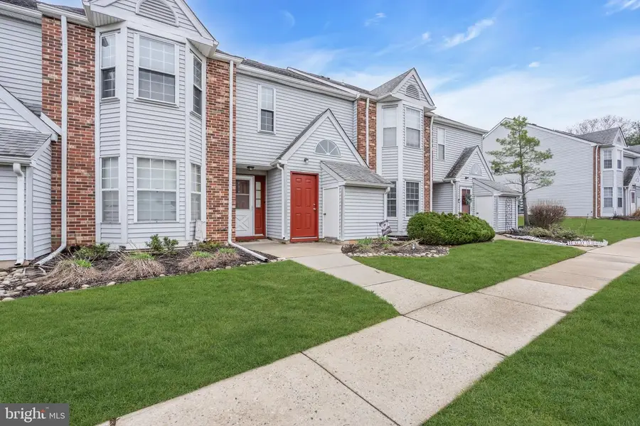 70 Pinewood Dr, Hamilton, NJ 08690 - #3