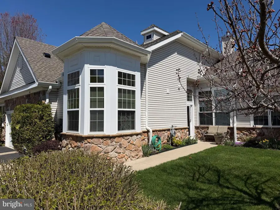 10 Dickens Dr #int, Lawrenceville, NJ 08648 - #2