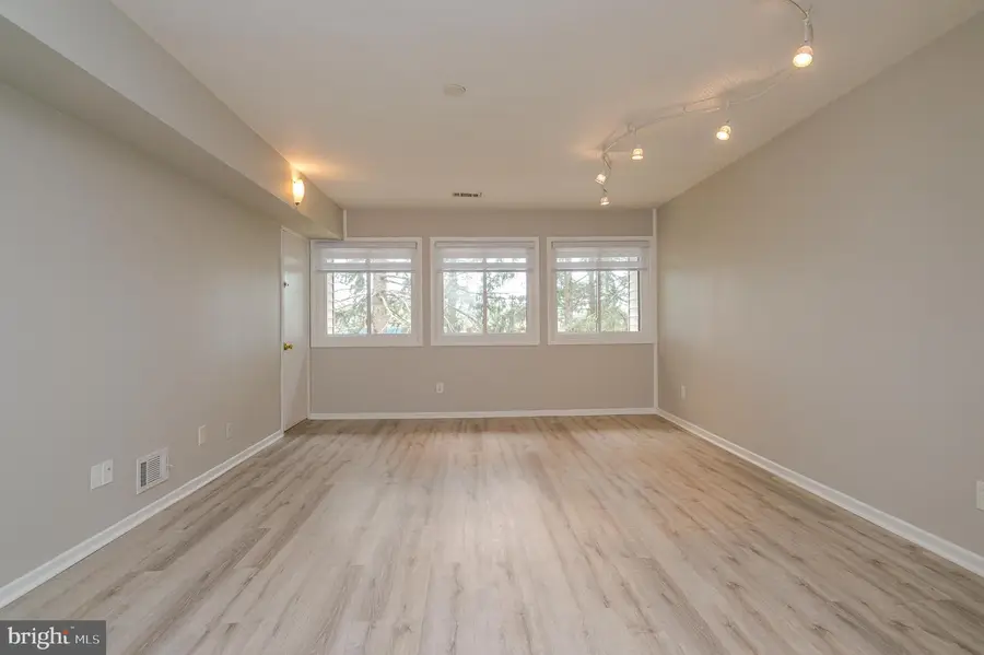 12 Avon Dr #j, East Windsor, NJ 08520 - #3