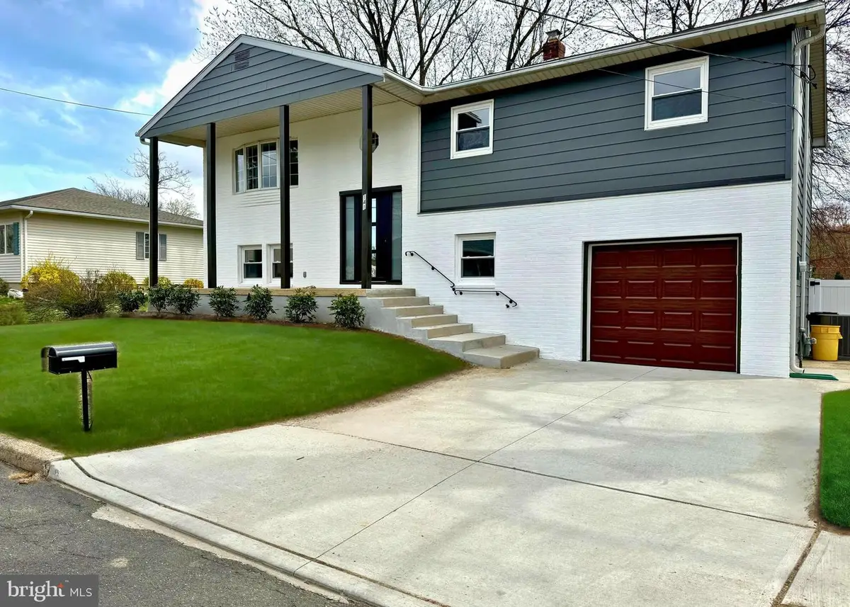 141 Altamawr Ave, Lawrence, NJ 08648 - #1