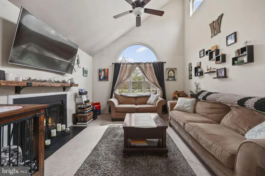 10 Fryer Ct, Hightstown, NJ 08520 - #2